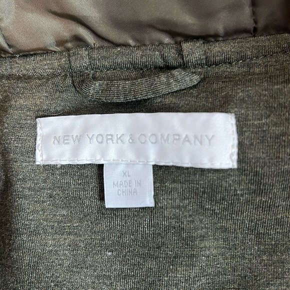 New York & Company Quilted Olive Green Hooded Vest with Pockets - Size XL - Picture 4 of 4